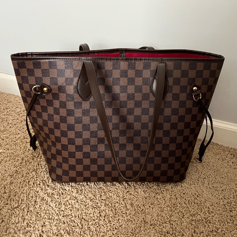 Like new Daisy Rose tote